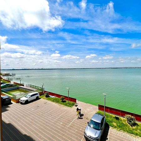 Sophia Lake View Suite Mamaia Extérieur photo