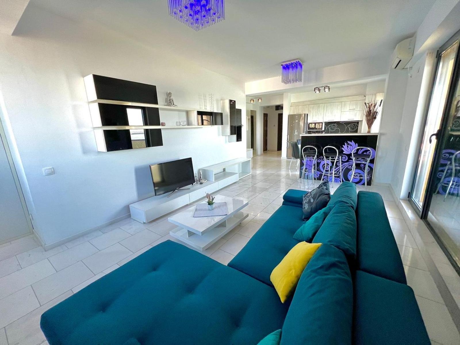 Sophia Lake View Suite Mamaia Extérieur photo