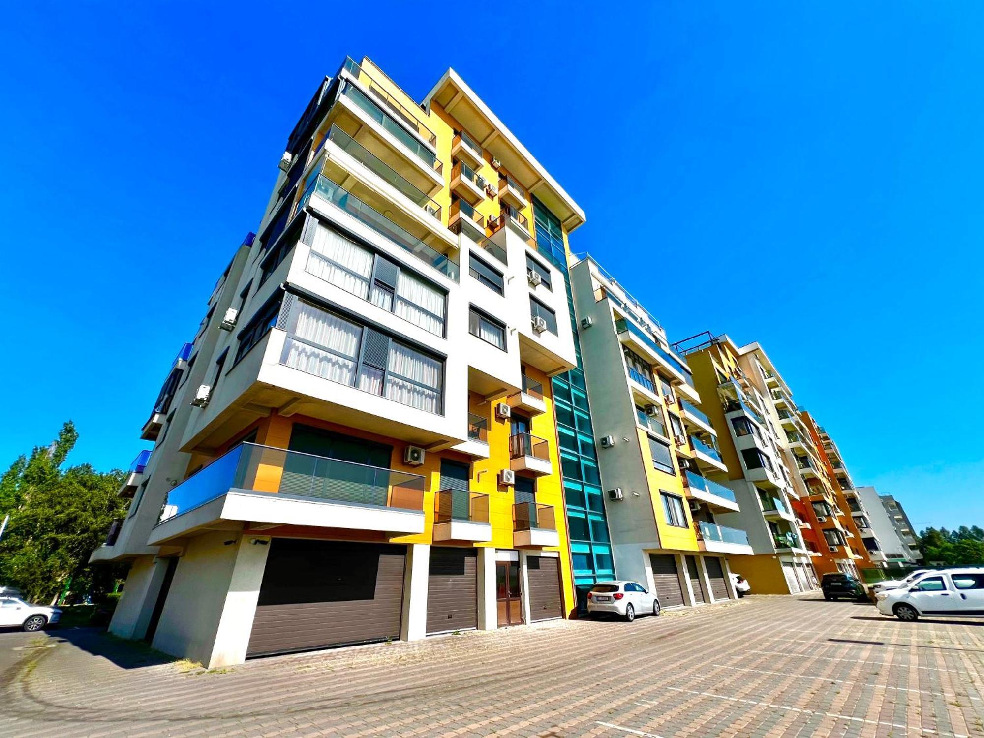 Sophia Lake View Suite Mamaia Extérieur photo